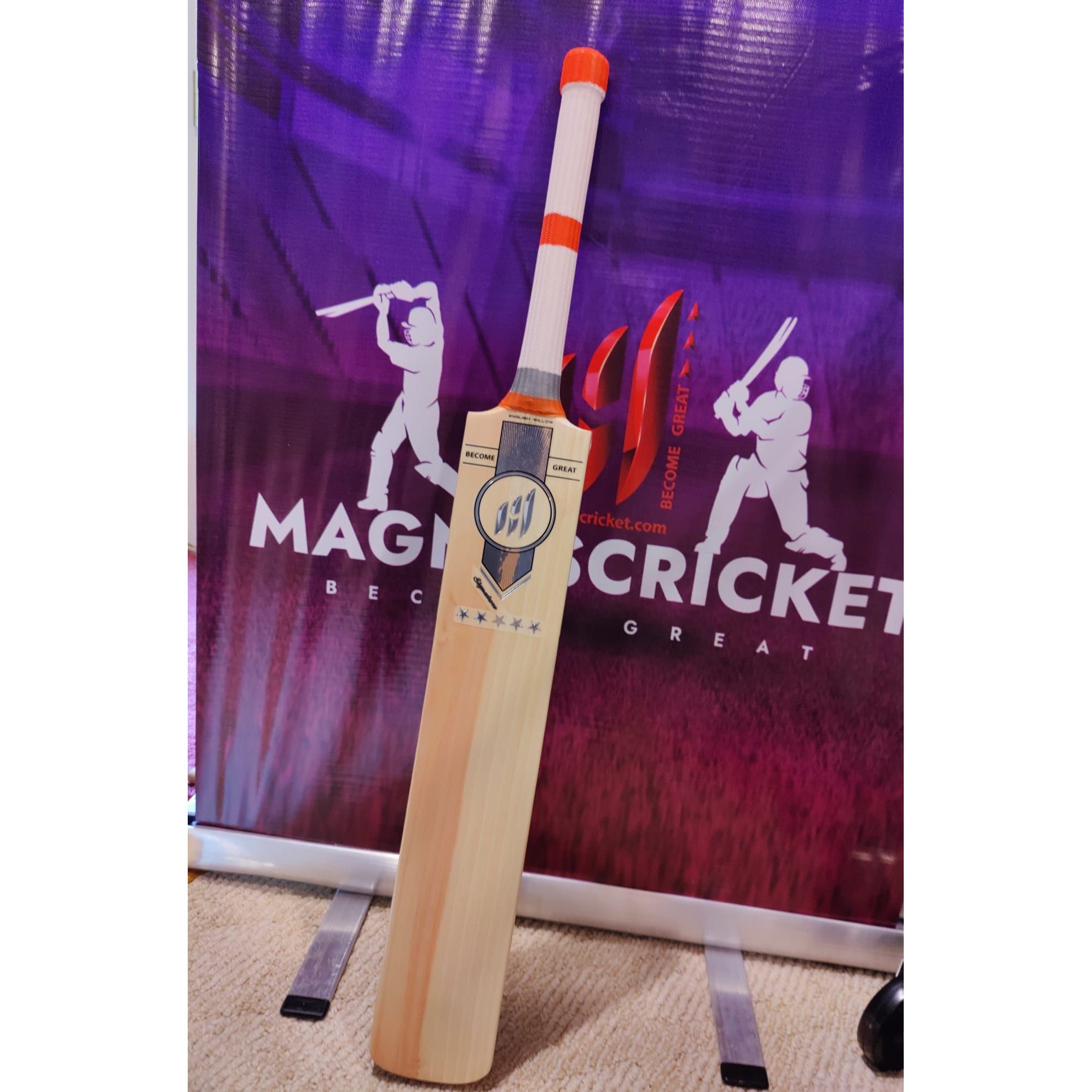 Magnus Signature Bat - Junior