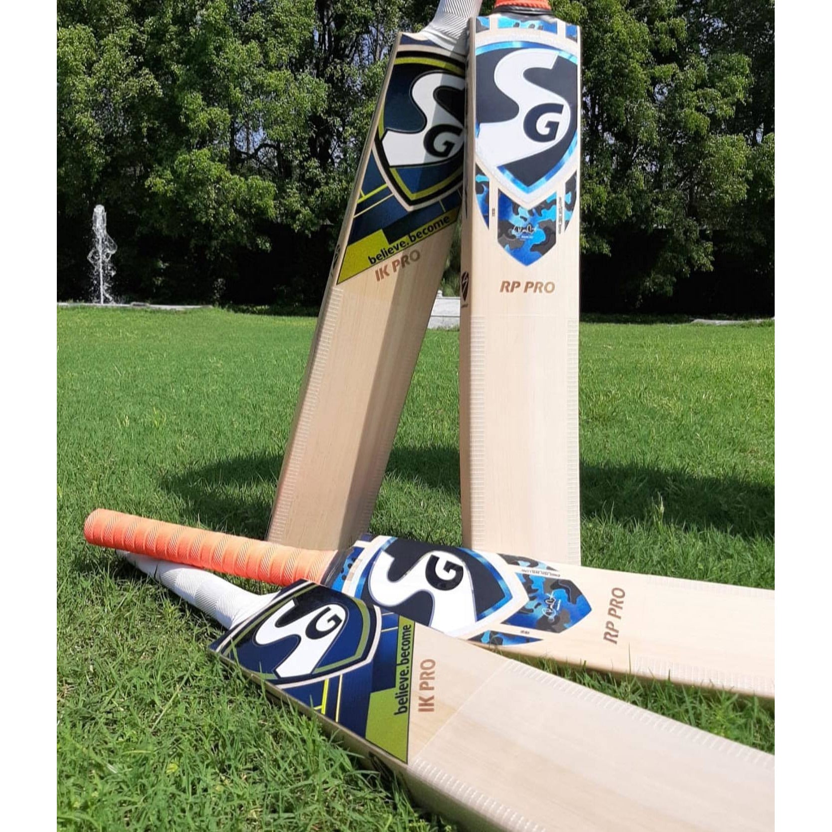 SG IK PRO Kashmir Willow Cricket Bat